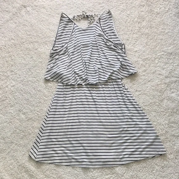 american eagle black and white striped dress American Eagle Black and White Striped Dress